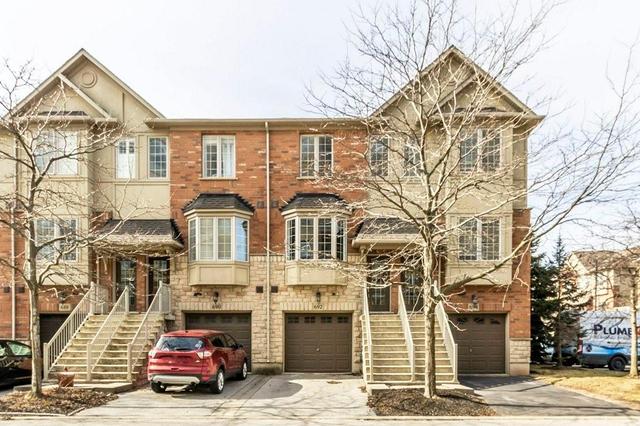692 Summers Common, House attached with 2 bedrooms, 1 bathrooms and 1 parking in Burlington ON | Image 1