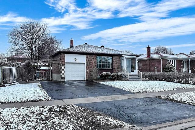 4 Knockbolt Cres, House detached with 4 bedrooms, 4 bathrooms and 5 parking in Toronto ON | Image 12