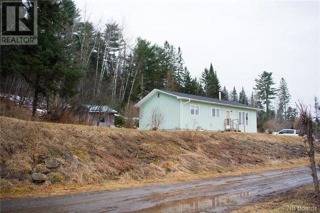6608 Route 8, House detached with 3 bedrooms, 1 bathrooms and null parking in Upper Miramichi NB | Image 2