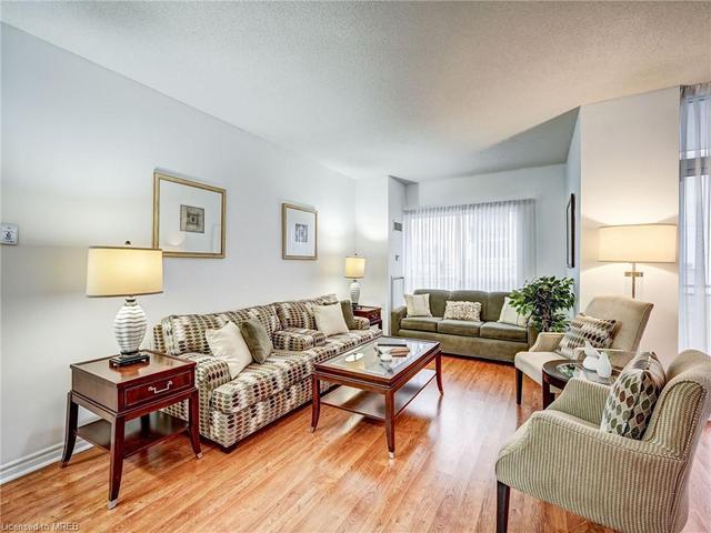306 - 810 Scollard Court, House attached with 2 bedrooms, 2 bathrooms and 1 parking in Mississauga ON | Image 17