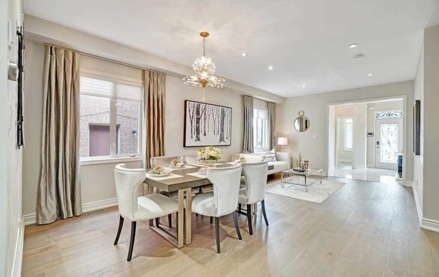 6 Napa Hill Crt, House detached with 4 bedrooms, 5 bathrooms and 7 parking in Vaughan ON | Image 4
