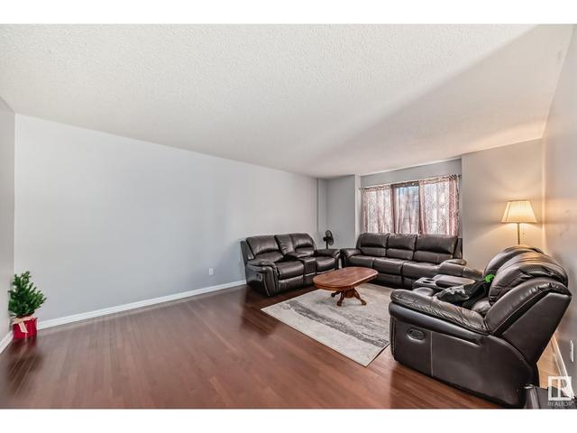 205 51a St Sw, House semidetached with 4 bedrooms, 3 bathrooms and null parking in Edmonton AB | Image 8