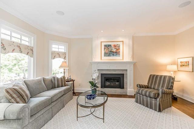 19 Hodgkinson Cres, House detached with 4 bedrooms, 4 bathrooms and 8 parking in Aurora ON | Image 38