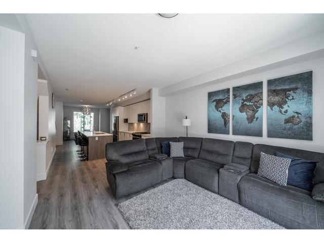 170 - 9718 161a Street, Condo with 3 bedrooms, 3 bathrooms and 2 parking in Surrey BC | Image 5
