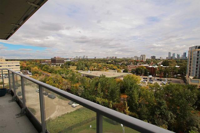 702 - 33 Singer Crt, Condo with 2 bedrooms, 2 bathrooms and 1 parking in Toronto ON | Image 16