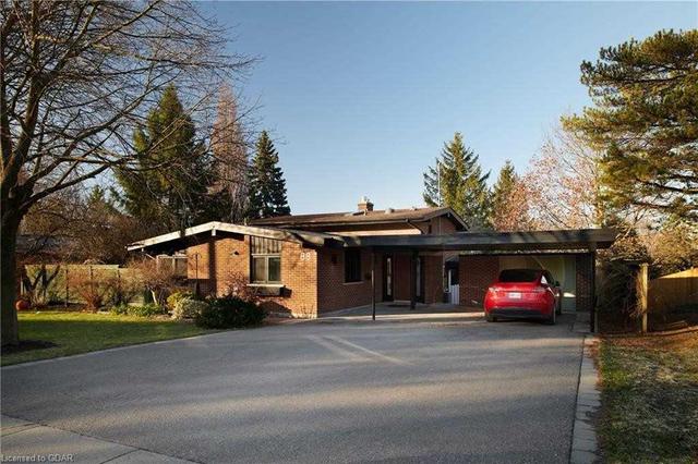 88 Callander Dr, House detached with 2 bedrooms, 2 bathrooms and 8 parking in Guelph ON | Image 1