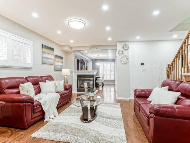 7157 Black Walnut Tr, House semidetached with 3 bedrooms, 3 bathrooms and 4 parking in Mississauga ON | Image 26