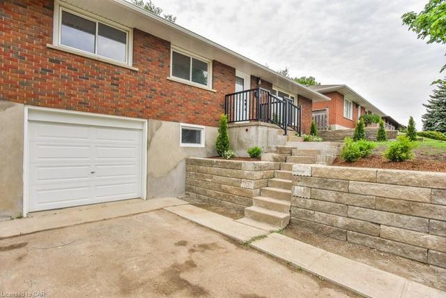 60 Ravine Drive, House detached with 5 bedrooms, 2 bathrooms and 3 parking in Cambridge ON | Image 5