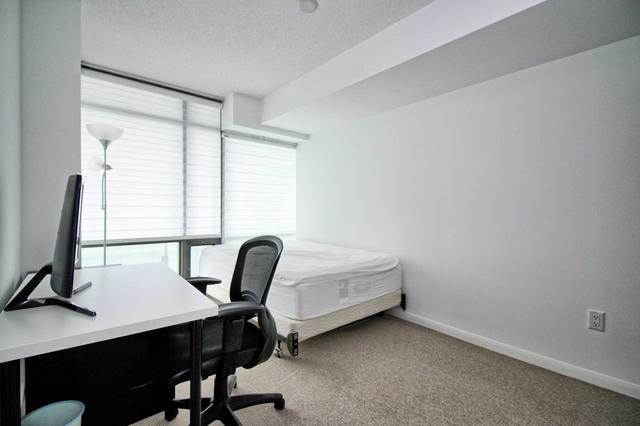 1201 - 38 Grenville St, Condo with 2 bedrooms, 2 bathrooms and 1 parking in Toronto ON | Image 11