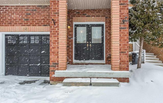 527 Rossellini Dr, House semidetached with 4 bedrooms, 4 bathrooms and 2 parking in Mississauga ON | Image 2
