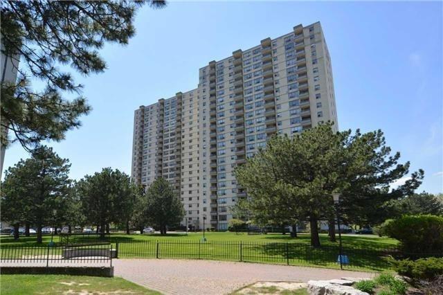 916 - 390 Dixon Rd, Condo with 2 bedrooms, 1 bathrooms and 1 parking in Toronto ON | Image 15