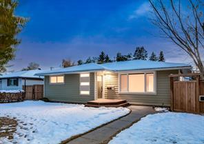 23 Cambrian Drive Nw, House detached with 4 bedrooms, 2 bathrooms and 3 parking in Calgary AB | Image 3