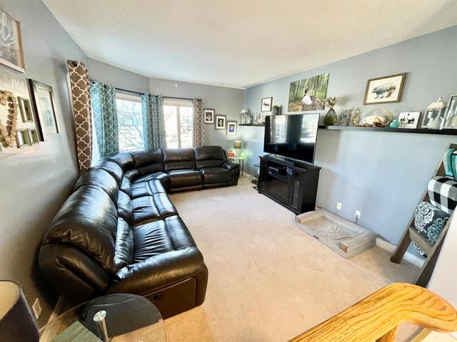 157 Huisman Crescent, House detached with 5 bedrooms, 3 bathrooms and 5 parking in Hinton AB | Image 9