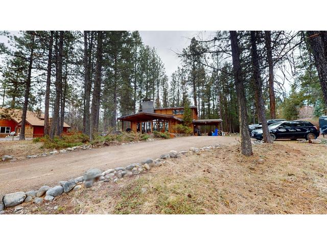 861 New Lake Road, House detached with 3 bedrooms, 3 bathrooms and null parking in East Kootenay C BC | Image 3