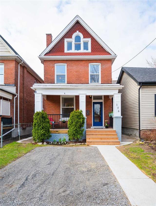176 Cumberland Ave, House detached with 4 bedrooms, 3 bathrooms and 1 parking in Hamilton ON | Image 12