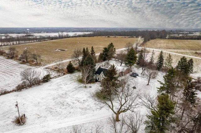 2747 Lambert Rd, House detached with 2 bedrooms, 3 bathrooms and 12 parking in South Frontenac ON | Image 27