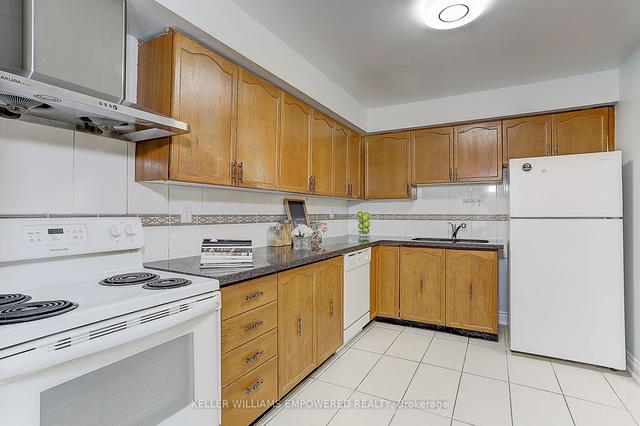 48 - 10 Cardwell Ave, Townhouse with 3 bedrooms, 3 bathrooms and 3 parking in Toronto ON | Image 4