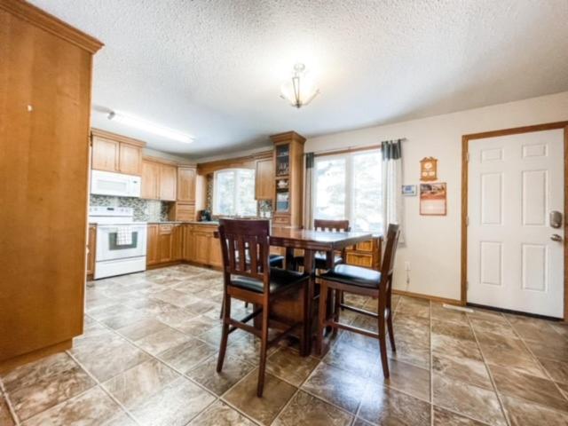 4432 56 Avenue, House detached with 5 bedrooms, 2 bathrooms and 4 parking in Provost AB | Image 5