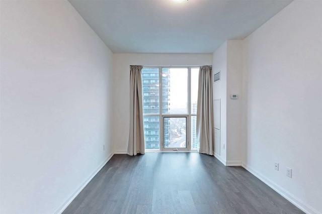 1802 - 9 Bogert Ave, Condo with 2 bedrooms, 2 bathrooms and 1 parking in Toronto ON | Image 9