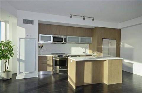 7114 - 388 Yonge St, Condo with 2 bedrooms, 2 bathrooms and 1 parking in Toronto ON | Image 3