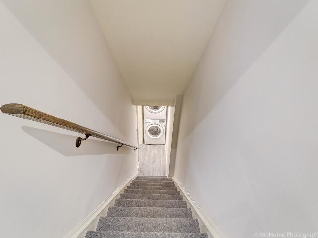 208 Gooch Ave, House semidetached with 3 bedrooms, 3 bathrooms and 4 parking in Toronto ON | Image 12