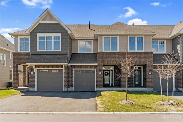 165 Angelonia Crescent, Townhouse with 3 bedrooms, 3 bathrooms and 2 parking in Ottawa ON | Image 1