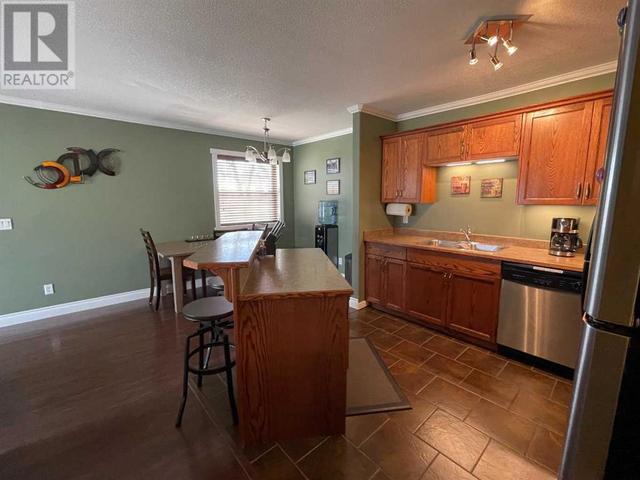 302, - 501 3 Street, Condo with 2 bedrooms, 1 bathrooms and 2 parking in Fox Creek AB | Image 2