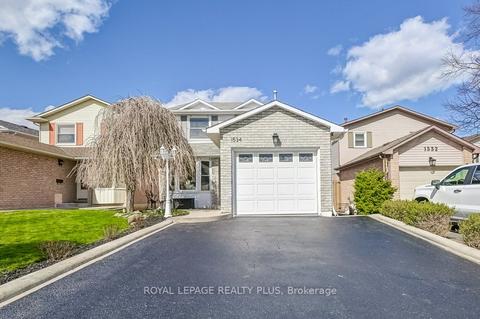 1534 Riley Ave, House detached with 3 bedrooms, 3 bathrooms and 3 parking in Burlington ON | Card Image