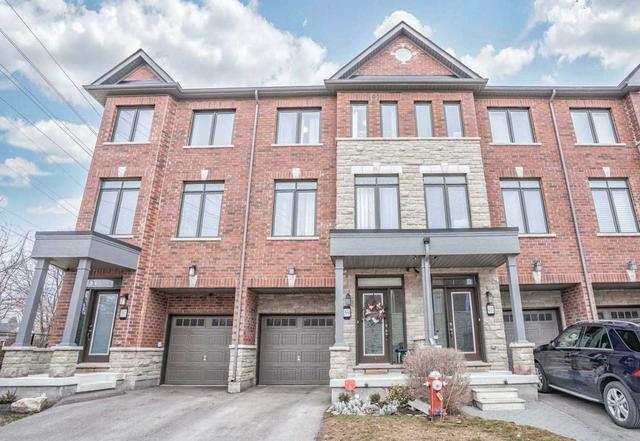 399 Ladycroft Terr, Townhouse with 3 bedrooms, 3 bathrooms and 2 parking in Mississauga ON | Image 1