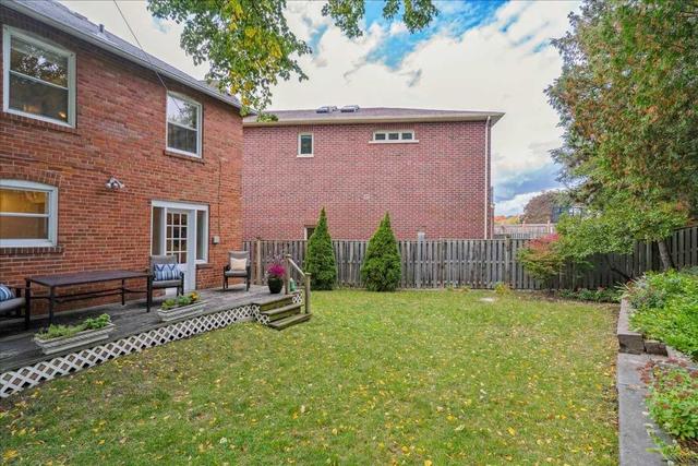 51 Mcbain Ave, House detached with 3 bedrooms, 1 bathrooms and 3 parking in Toronto ON | Image 22