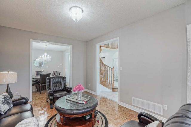 84 Hepburn St, House detached with 4 bedrooms, 4 bathrooms and 5 parking in Markham ON | Image 32