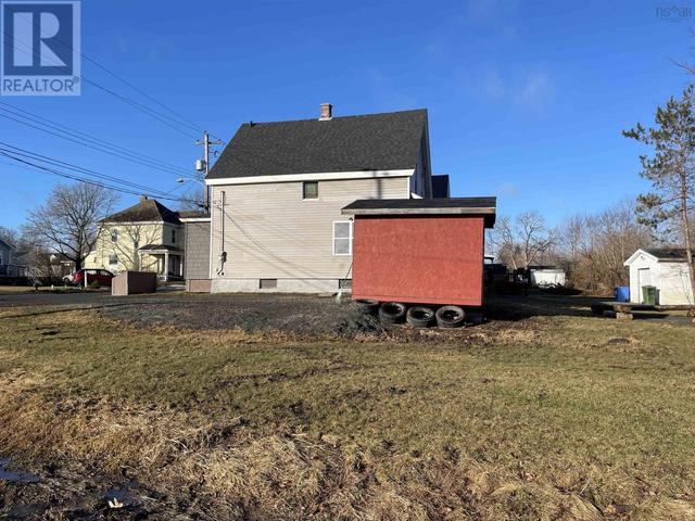 135 River Street, House detached with 3 bedrooms, 1 bathrooms and null parking in Stellarton NS | Image 2