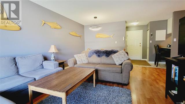 205 - 1105 Henry Rd, Condo with 1 bedrooms, 1 bathrooms and 1 parking in Comox Valley C (Puntledge   Black Creek) BC | Image 2
