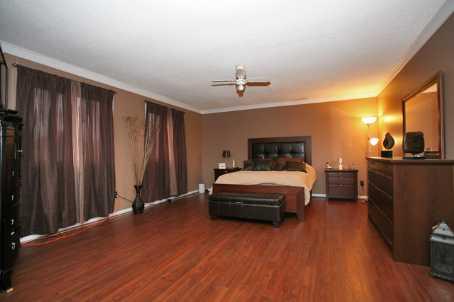 4469 Gullfoot Circ, House detached with 3 bedrooms, 4 bathrooms and 4 parking in Mississauga ON | Image 7