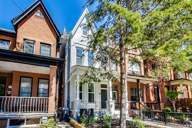245 Palmerston Ave, House semidetached with 6 bedrooms, 3 bathrooms and 2 parking in Toronto ON | Image 1