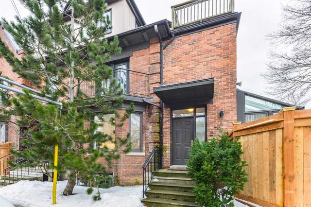83 South Dr, House semidetached with 3 bedrooms, 4 bathrooms and 2 parking in Toronto ON | Image 1