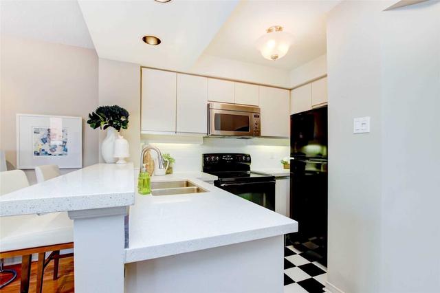a - 168 Niagara St, Townhouse with 1 bedrooms, 1 bathrooms and 1 parking in Toronto ON | Image 3