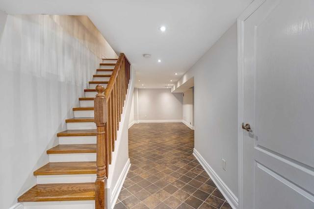 61 Leuty Ave, House semidetached with 3 bedrooms, 3 bathrooms and 1 parking in Toronto ON | Image 15