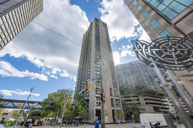 2007 - 33 Harbour Sq, Condo with 1 bedrooms, 2 bathrooms and 1 parking in Toronto ON | Image 10
