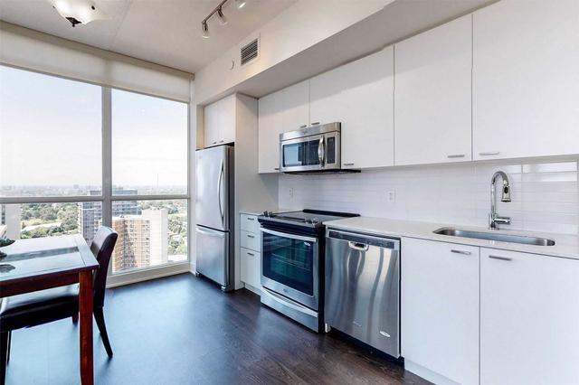 2502 - 30 Roehampton Ave, Condo with 2 bedrooms, 2 bathrooms and 1 parking in Toronto ON | Image 38