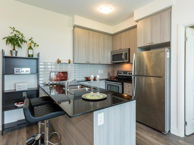 1001 - 55 Yorkland Blvd, Condo with 2 bedrooms, 2 bathrooms and 1 parking in Brampton ON | Image 6