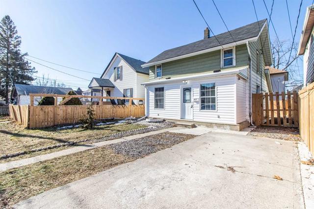 957 Maisonville Ave, House detached with 4 bedrooms, 2 bathrooms and 1 parking in Windsor ON | Image 1