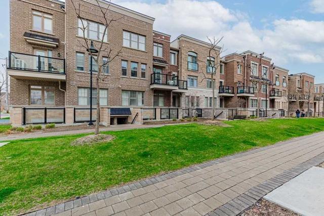 90 - 100 Parrotta Dr, Townhouse with 2 bedrooms, 2 bathrooms and 1 parking in Toronto ON | Image 4