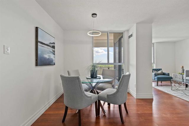 1006 - 1320 Mississauga Valley Blvd, Condo with 2 bedrooms, 2 bathrooms and 1 parking in Mississauga ON | Image 3