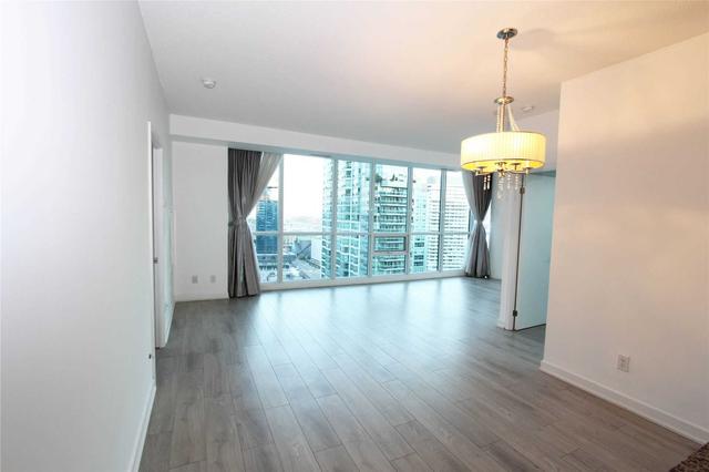 2808 - 33 Bay St, Condo with 2 bedrooms, 2 bathrooms and 1 parking in Toronto ON | Image 12
