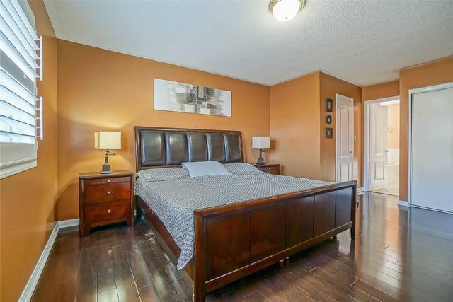 11 Marshmarigold Dr, House detached with 4 bedrooms, 4 bathrooms and 8 parking in Brampton ON | Image 5