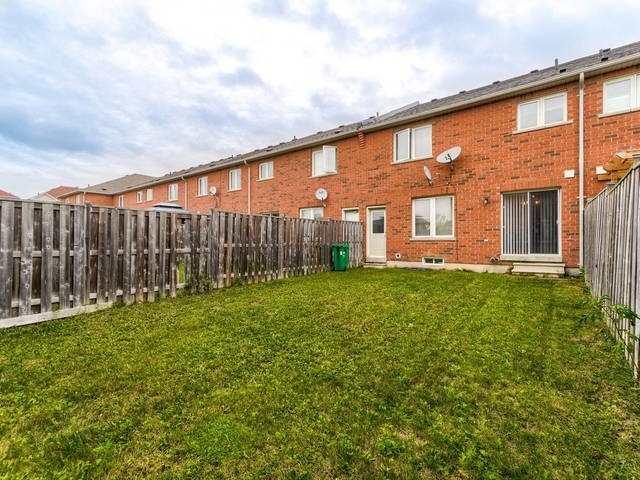 256 Van Kirk Dr, House attached with 3 bedrooms, 3 bathrooms and 3 parking in Brampton ON | Image 25