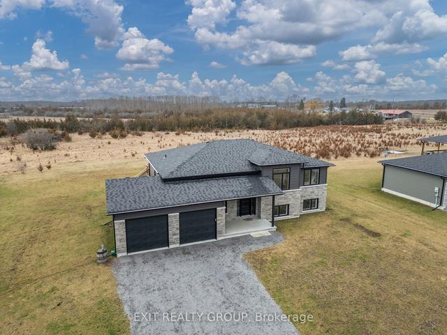 35 County Rd 29, House detached with 4 bedrooms, 3 bathrooms and 6 parking in Prince Edward County ON | Image 12