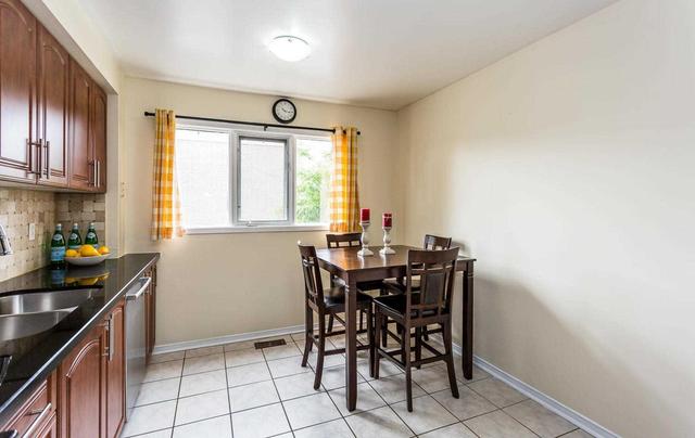 69 - 2 Sir Lou Dr, Townhouse with 3 bedrooms, 2 bathrooms and 2 parking in Brampton ON | Image 10
