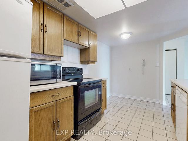 409 - 22 Clarissa Dr, Condo with 2 bedrooms, 2 bathrooms and 2 parking in Richmond Hill ON | Image 34